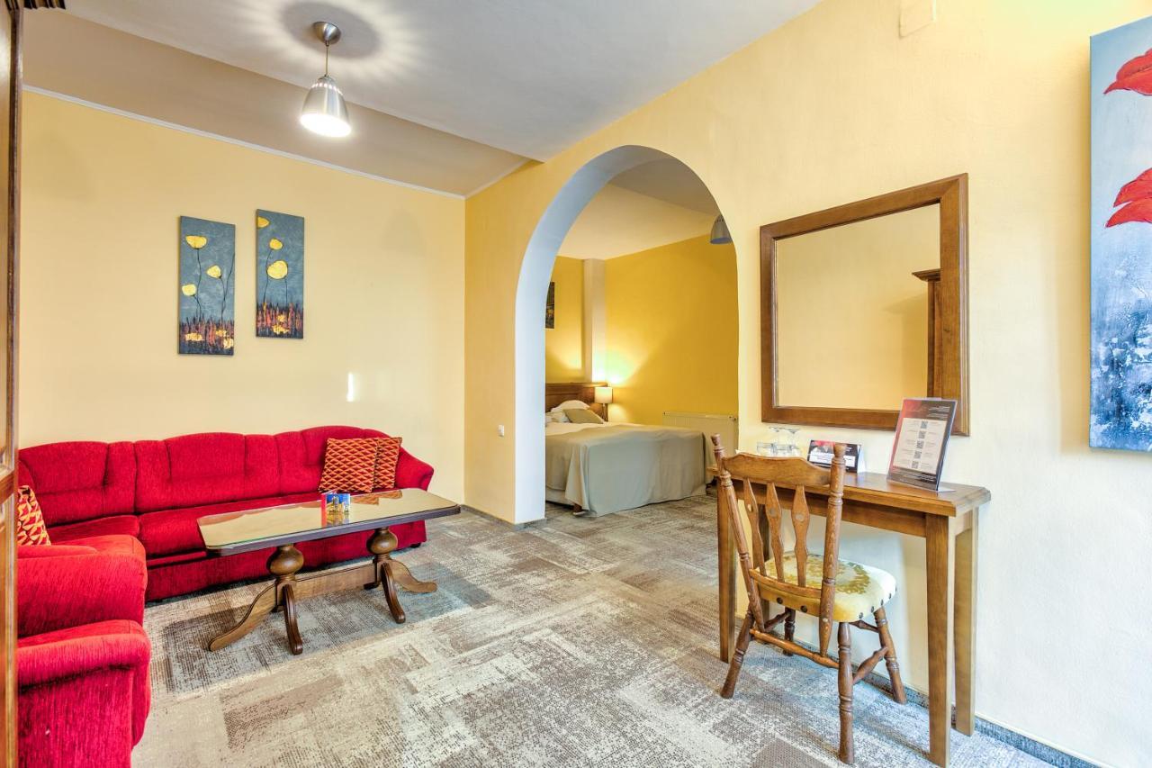 Ambient Hotel 4*
