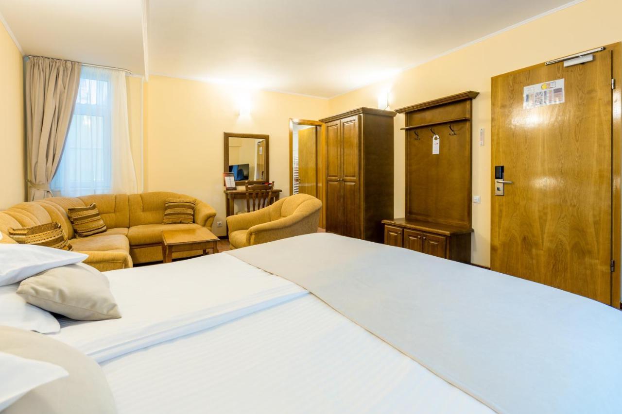 Ambient Hotel 4*